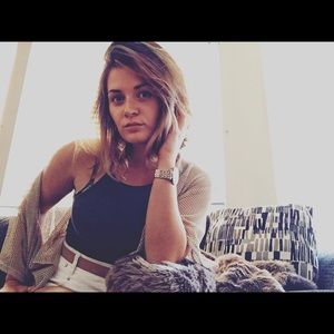 Meet your Posher, Dana